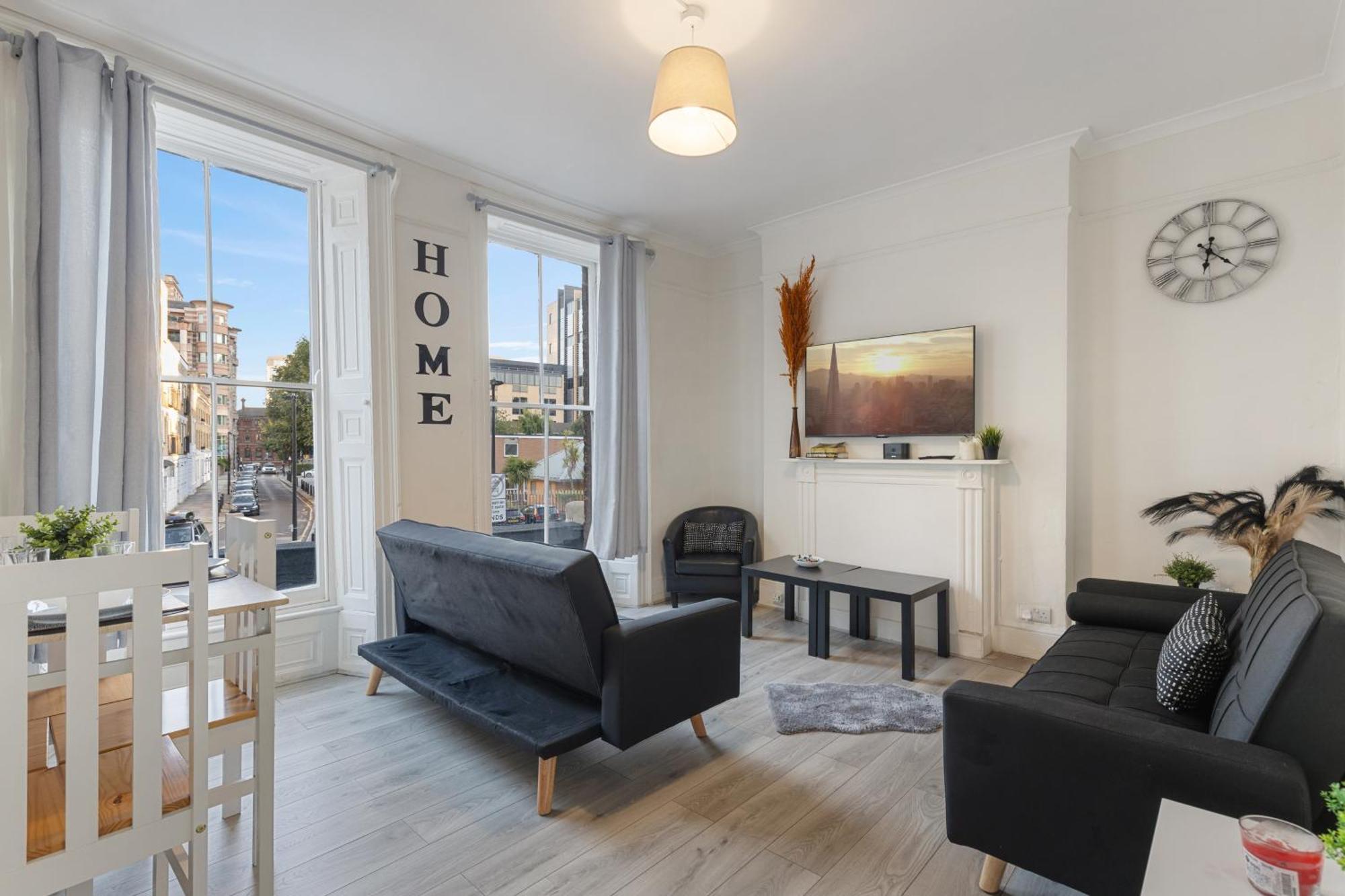 Apartment Cozy Retreat With 4 Bedrooms For Up To 10 Guests